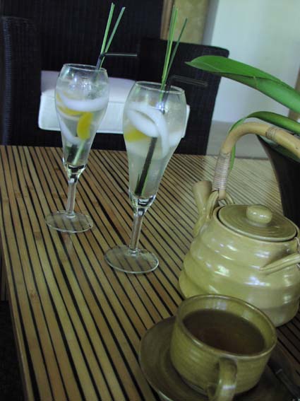 d0055690_2327135.jpg