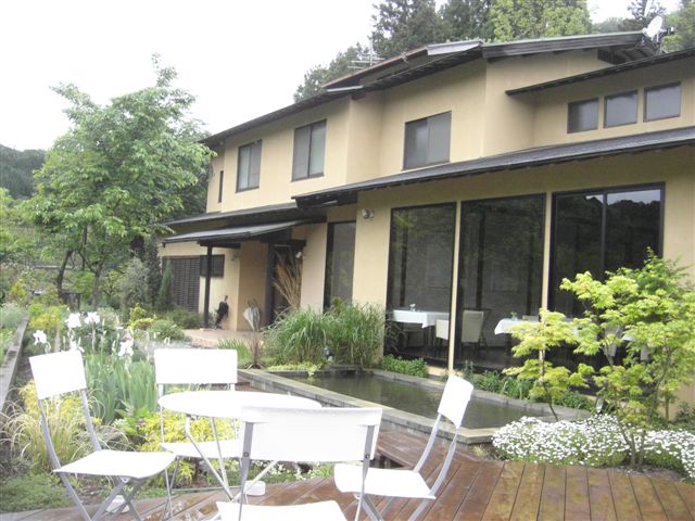 f0013519_228485.jpg