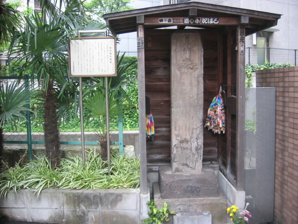 e0047216_8513518.jpg