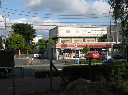 d0109728_1328428.jpg