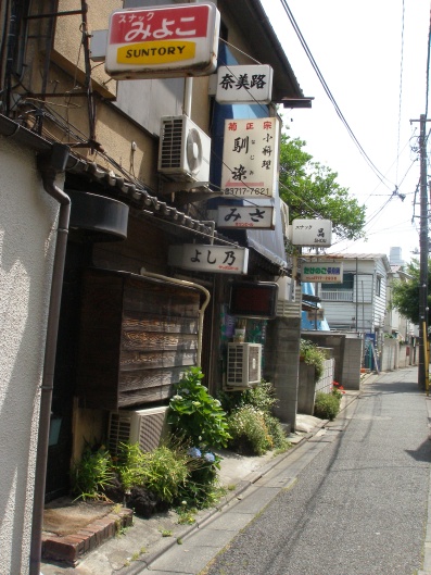 e0083212_1612359.jpg