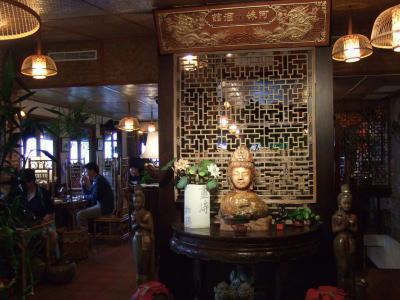 5月13日阿妹茶樓の店内2