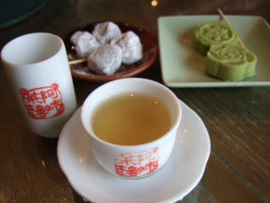 5月13日阿妹茶樓の凍頂ウーロン茶
