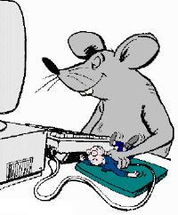 パソコンのモニタの前で、ネズミが人間を手に持って、マウスのように扱っているイラスト。とぼけたネズミの顔と、サラリーマン風の人間の逆転が面白い構図です。