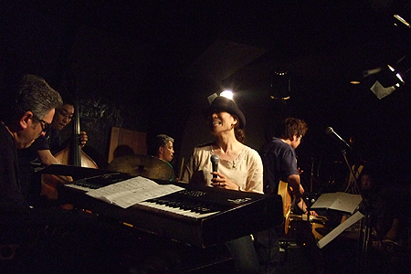 f0110699_2223452.jpg