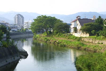 a0097735_0121056.jpg