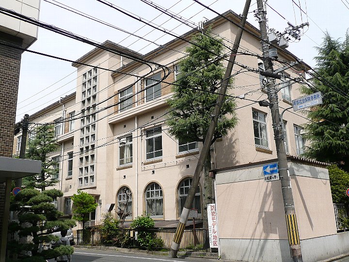 京都市立銅駝美術工芸高校 レトロな建物を訪ねて