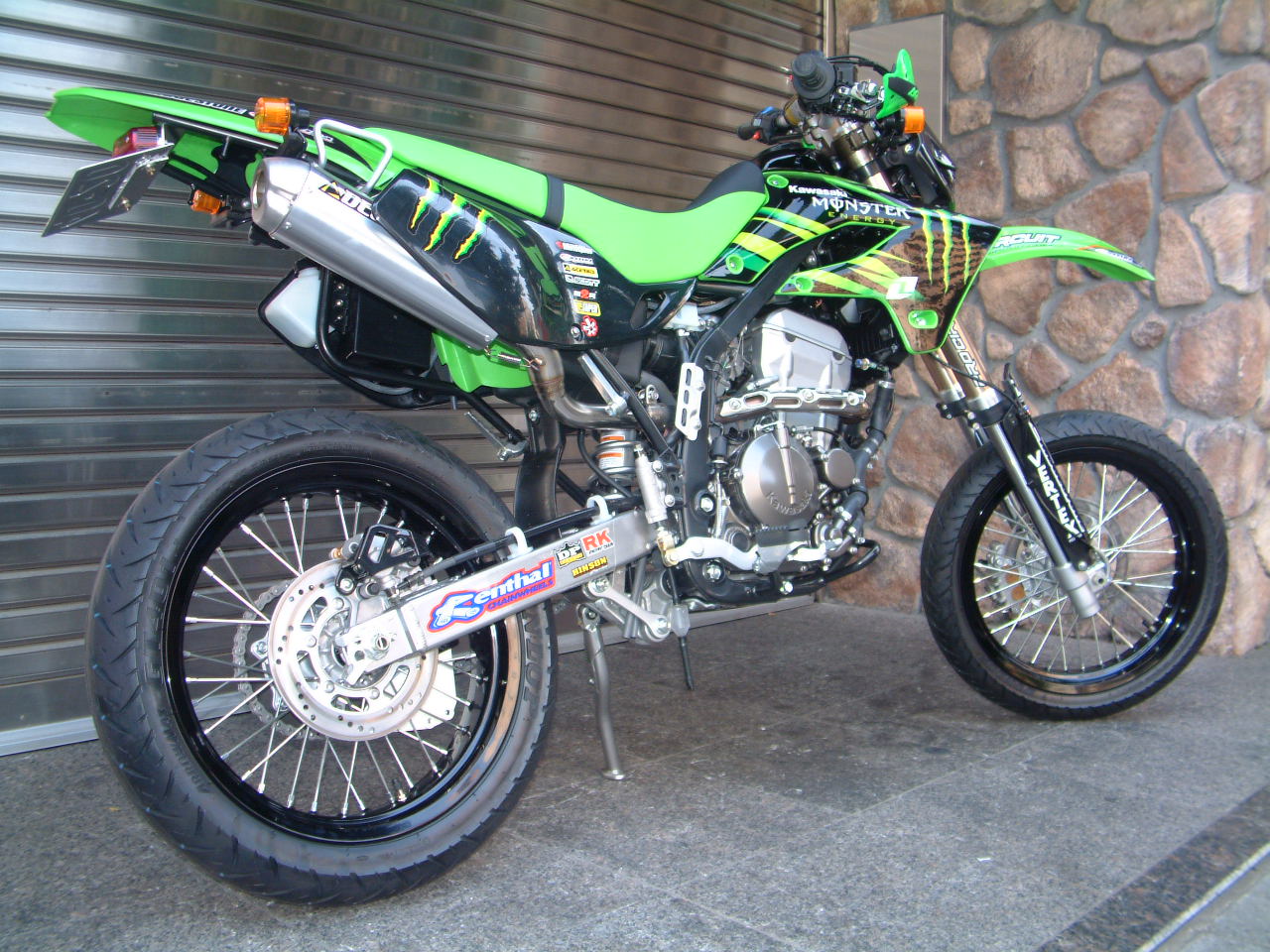 d0099181_1351799.jpg