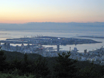 b0108100_12472546.gif