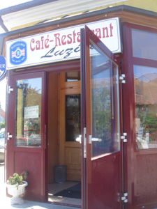 f0008573_0584928.jpg