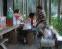 f0047439_23135777.gif