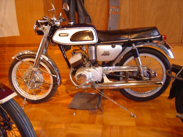 e0122501_1555937.jpg
