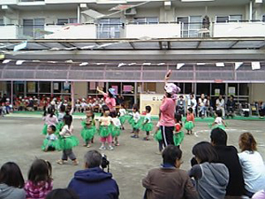 f0032340_0372937.jpg