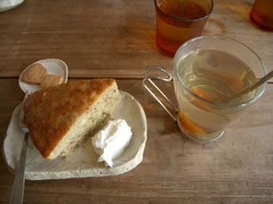 a0106409_0324226.jpg