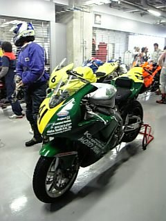 e0081989_935276.jpg