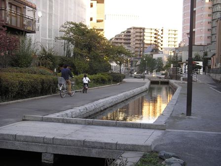 f0046380_2314656.jpg