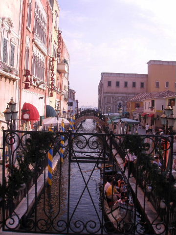 e0064166_232147.jpg