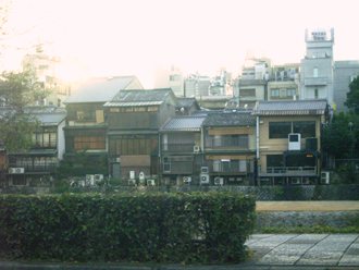 f0055358_1663713.jpg