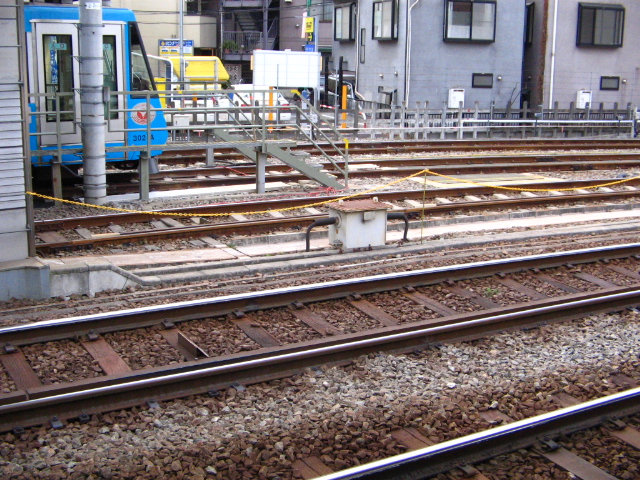a0007635_2333118.jpg
