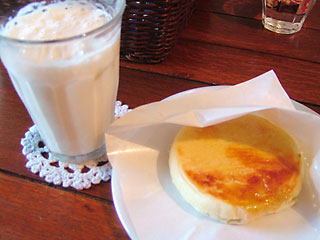 f0104705_1851472.jpg