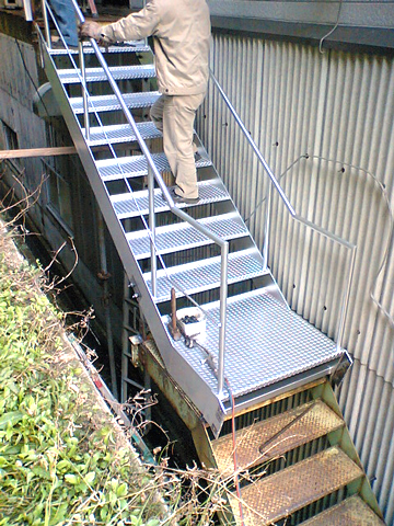 e0019575_16321875.jpg