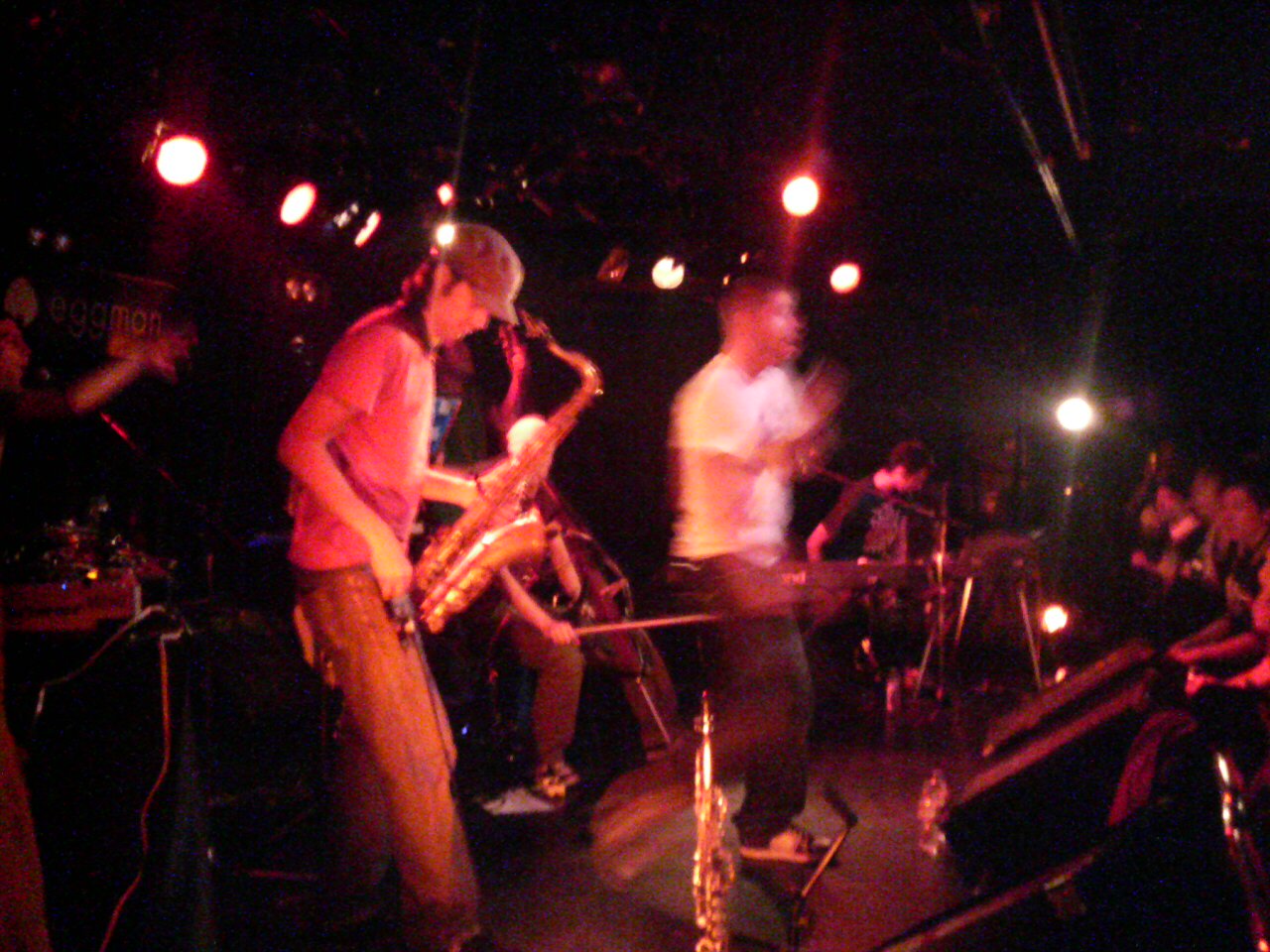 a0095069_0322536.jpg