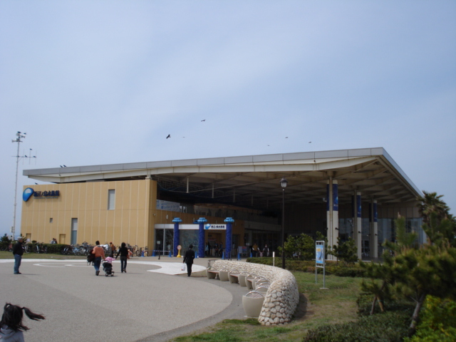 e0015108_2332417.jpg