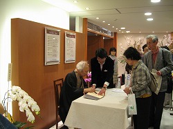 e0041168_8401530.jpg