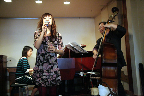 e0083517_0262581.jpg