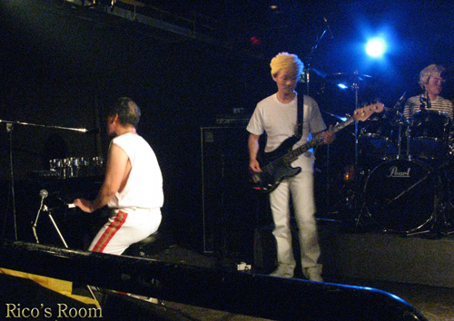 f0078014_2142912.jpg