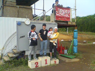 d0125794_18126.jpg
