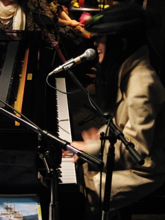 e0029132_1155034.jpg