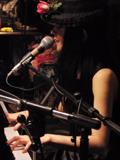 e0029132_1158354.jpg
