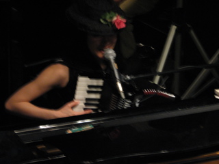 e0029132_1215787.jpg