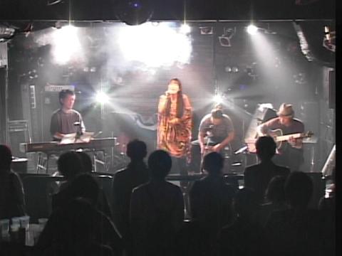 e0066936_6215130.jpg