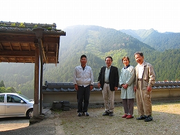 e0002820_22483629.jpg