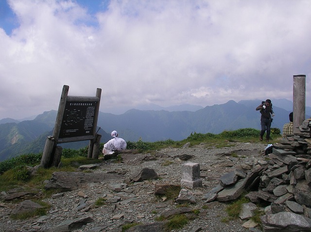 b0005432_2151119.jpg