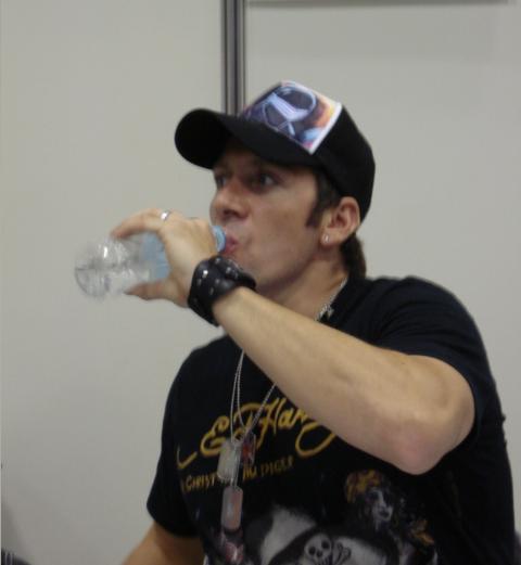 e0015108_3115456.jpg