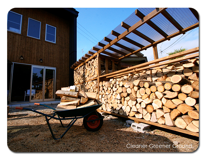 The firewood shelf of my home. 日々、なにかを&hellip; DIYで作る薪棚の作り方 (置き場 自作 図面