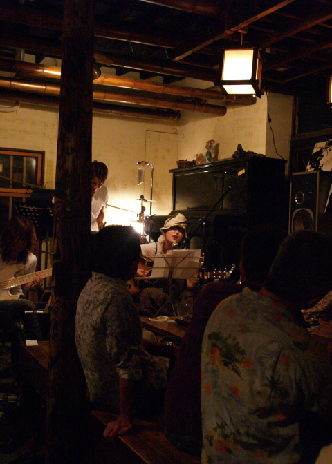 e0089001_234093.jpg