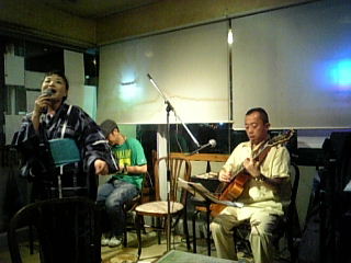 b0062214_0322132.jpg
