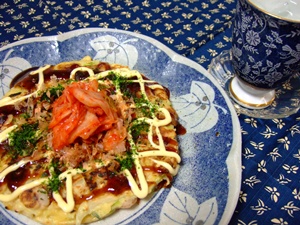 お昼はお好み焼き