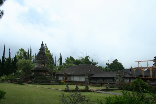 d0131006_1194945.jpg