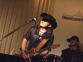 f0036678_2415793.jpg
