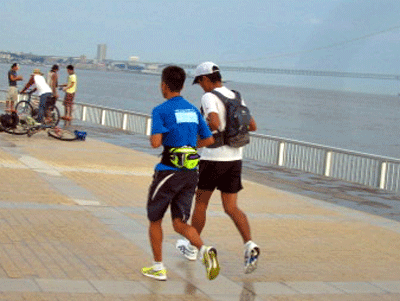 b0108100_22532711.gif