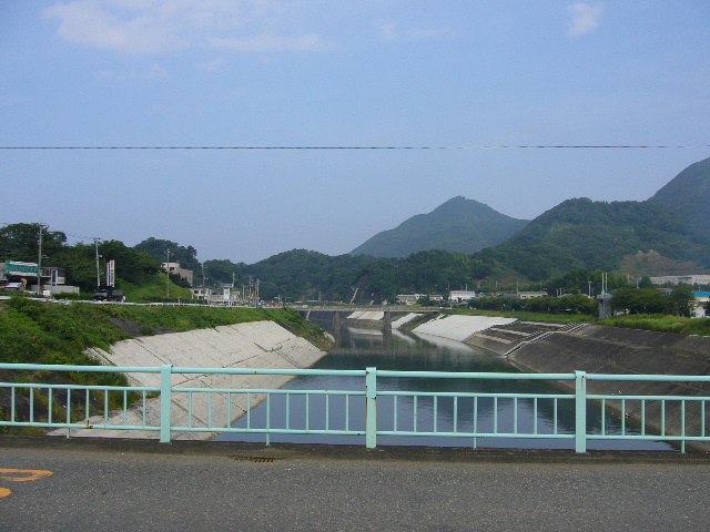 e0015108_83296.jpg
