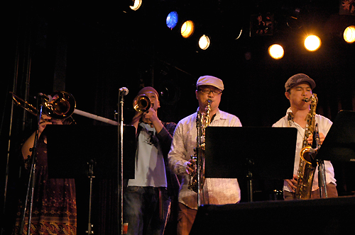 a0026069_22041.jpg