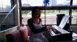 f0014209_1565893.jpg