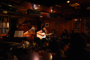 f0019747_005378.jpg