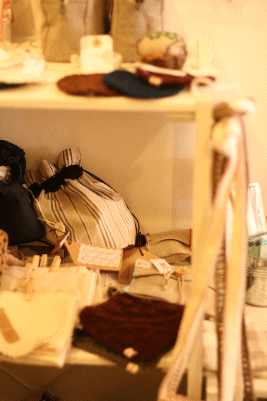 d0100192_22391032.gif